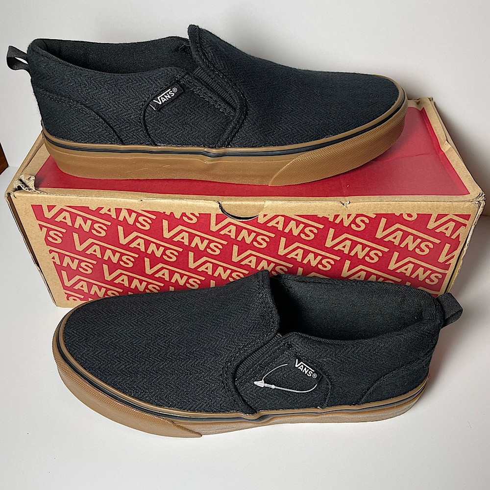 Vans Asher Herringbone Slip-ons. Big Kids - Size 6